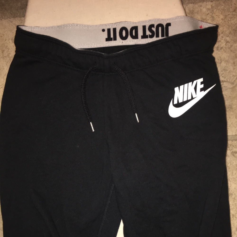 nike sweat pants/joggers